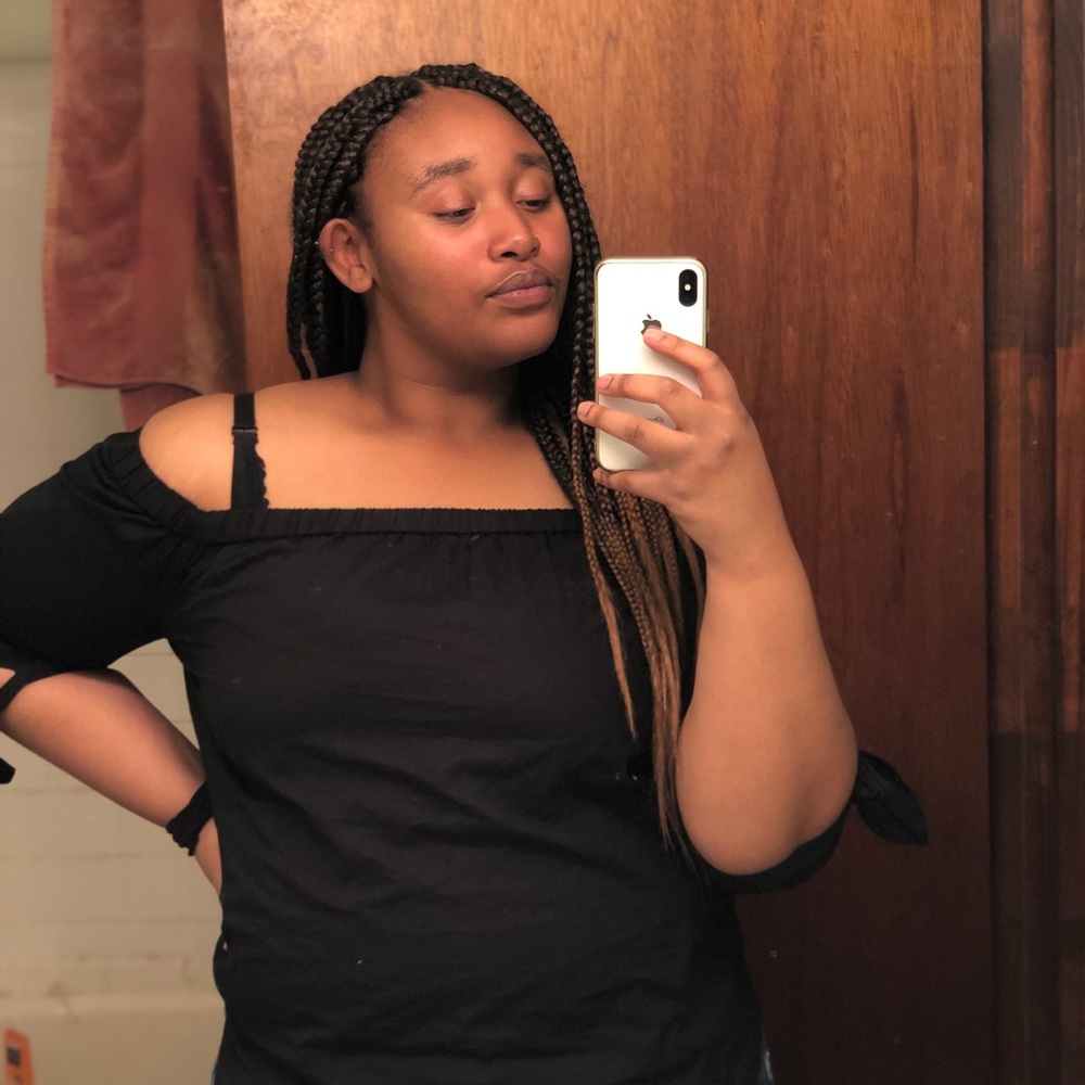 Meet your Posher, Zamya